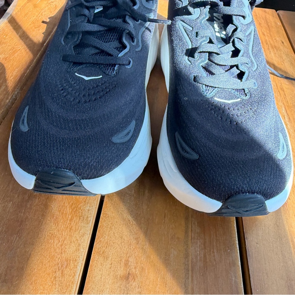 Hoka Men's Black Arahi 8 Sneakers Size 12D - Picture 6 of 7